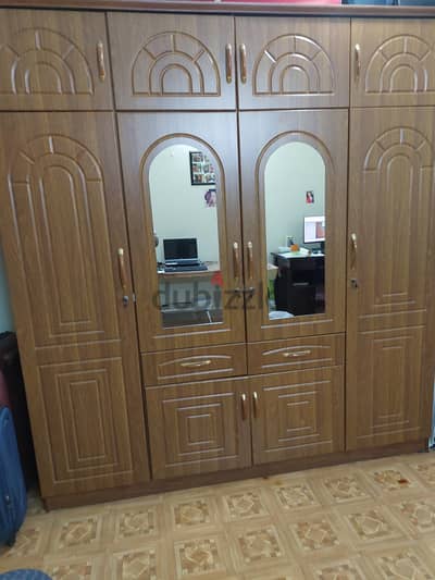 4 Door Cupboard in excellent condition