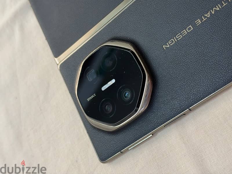 Huawei Mate XT Trifold Ultimate Edition 16gb 1TB. Excellent Condition. 2