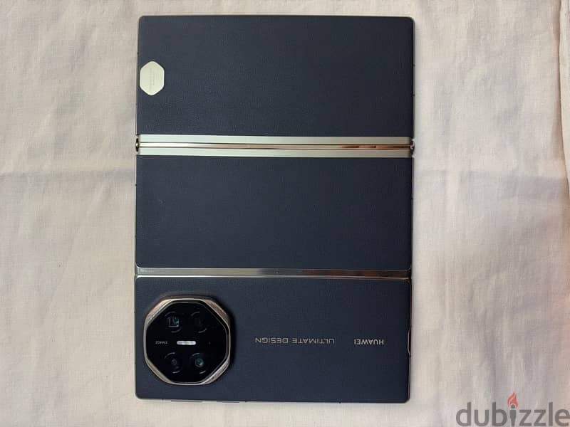 Huawei Mate XT Trifold Ultimate Edition 16gb 1TB. Excellent Condition. 5