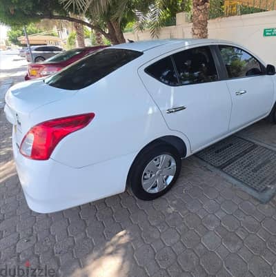 Nissan Sunny 2015