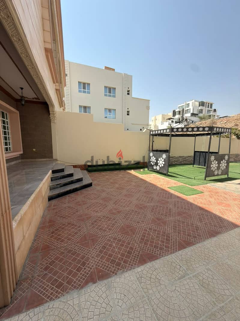 فيلا فاخرة للإيجار في مرتفعات الأنصب حديقة واسعة ومساحات رحبة Spacious Villa for Rent in Al Ansab 3