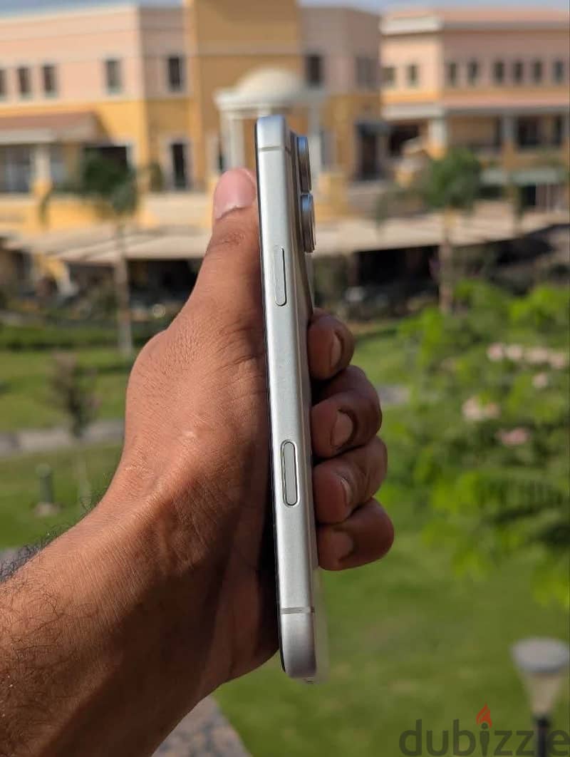 iPhone 17 pro max 256gb ( 1 year warranty ) Arabic GCC 2