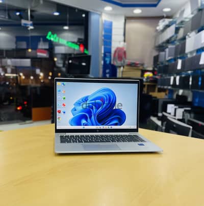 Hp EliteBook 840 G8 i7 11th Gen Ram 8GB SSD 256 GB Screen 14” Win 11
