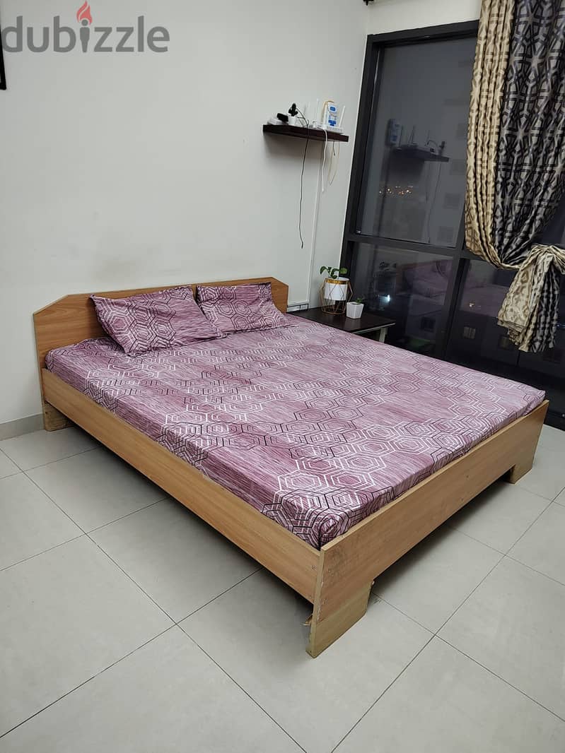 King Size Bed With Mattress- 28, Negotiable 1