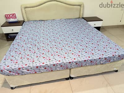 King size bed for sale urgent