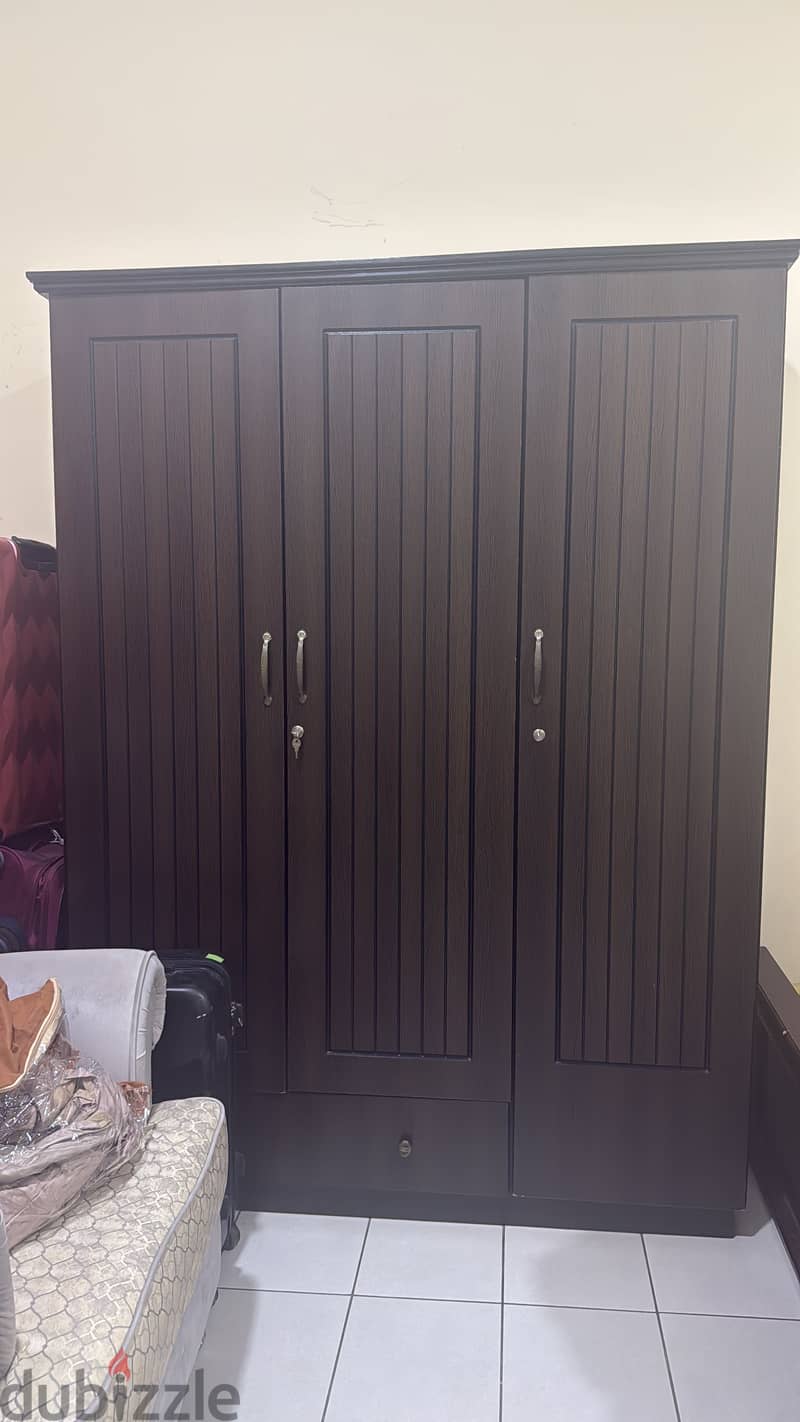 Wardrobe OMR 30 1