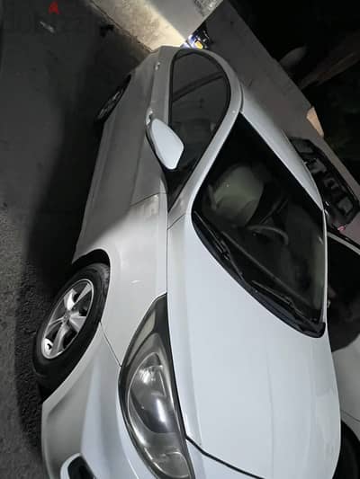 Hyundai accent 2012 family and Office 130 with oil Service