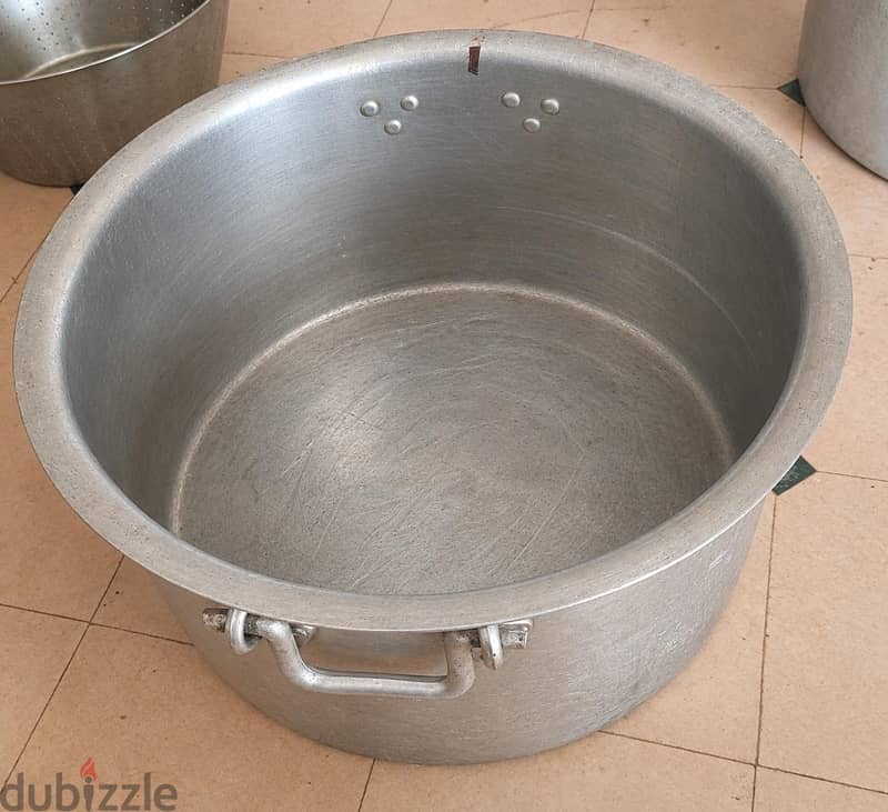 Aluminium cooking pots 1
