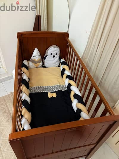 Immediate sale - Strong & well maintained Baby Crib for sale