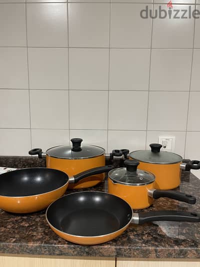 URGENT SALE – TEFAL COOKWARE SET