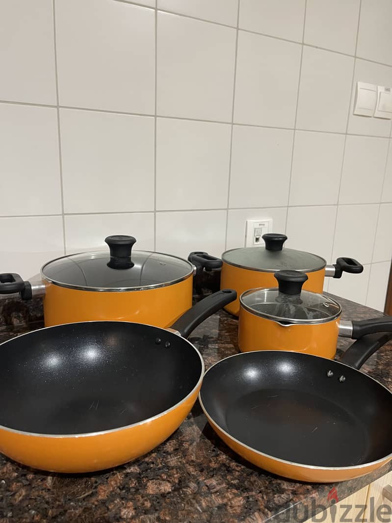 URGENT SALE – TEFAL COOKWARE SET 3