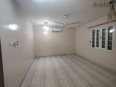 شقة للايجار بالغبره الجنوبية /flat for rent in South Ghubrah
