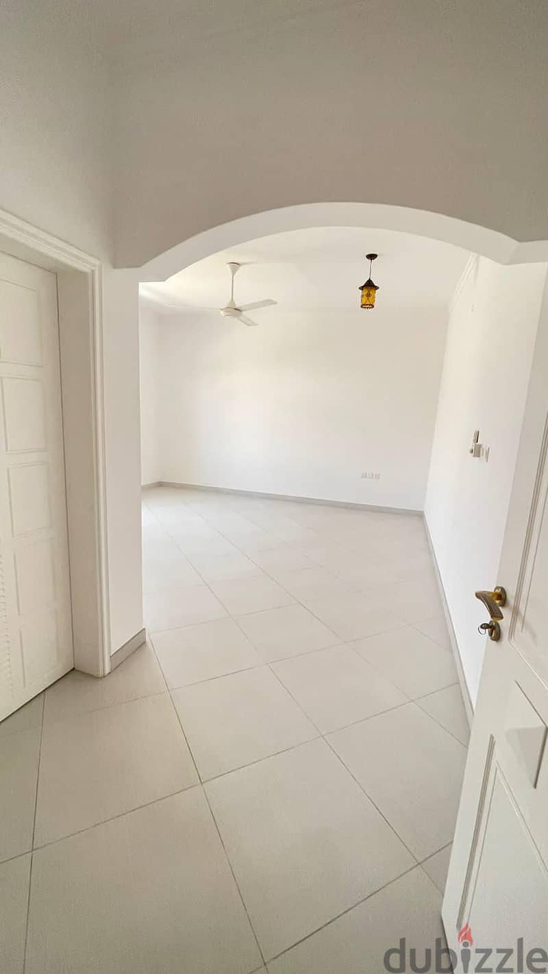فيلا للإيجار في بوشر  Villa for rent in Bousher 5