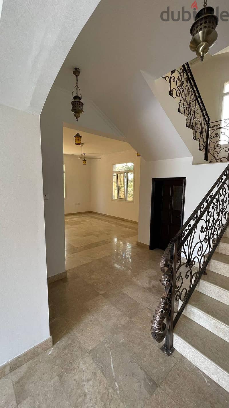 فيلا للإيجار في بوشر  Villa for rent in Bousher 10