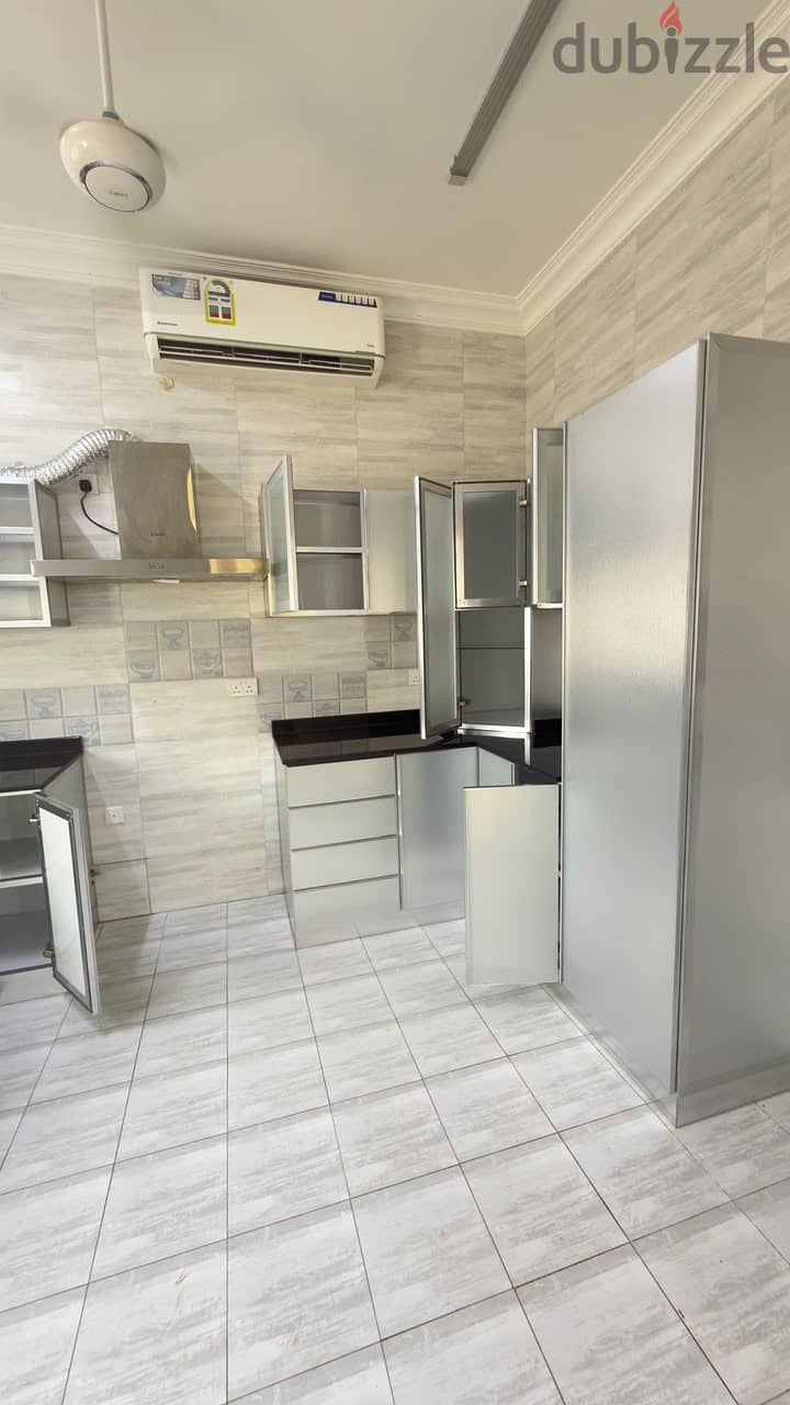 villa for rent in al hail north / فيلا للايجار في الحيل الشمالية 12