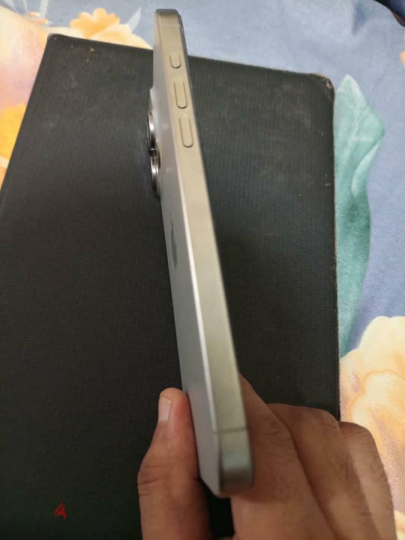Apple - iPhone 15 Pro Max 3