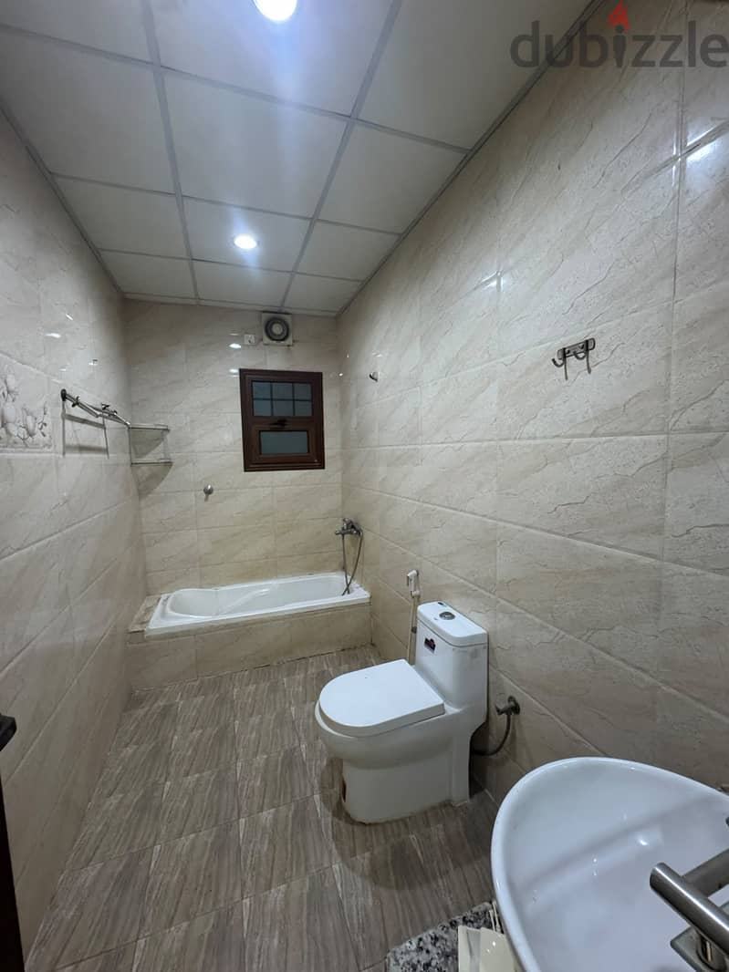 شقة للايجار في الخوض/Apartment for rent in alkhoudh 6