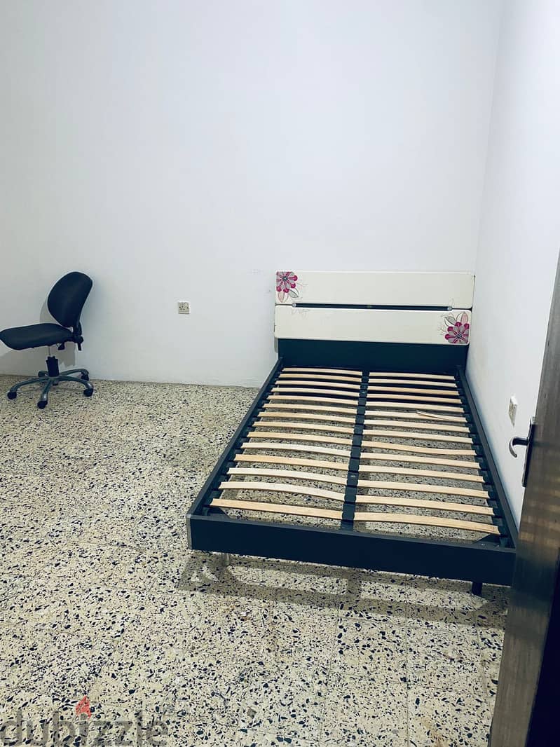 Room for rent 75 riyal 4