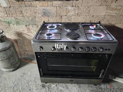 cooking range out side glass broken