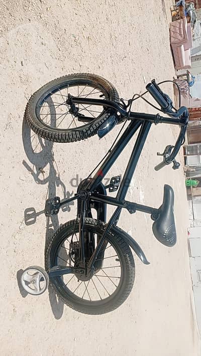 bacchon wali cycle 4 tyre wali bilkul new