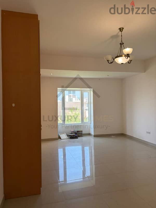 4 Bedroom Villa For Rent In Madinat Sultan Qaboos 13