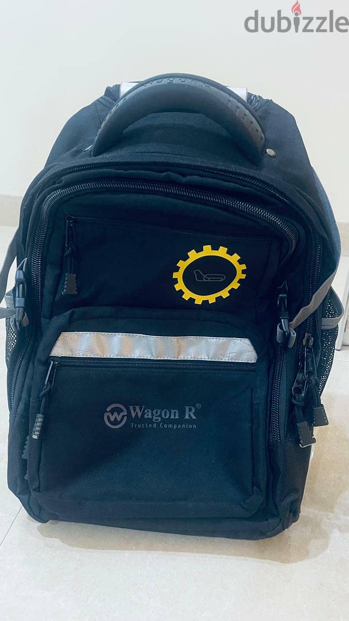 laptop bag with wheels 1