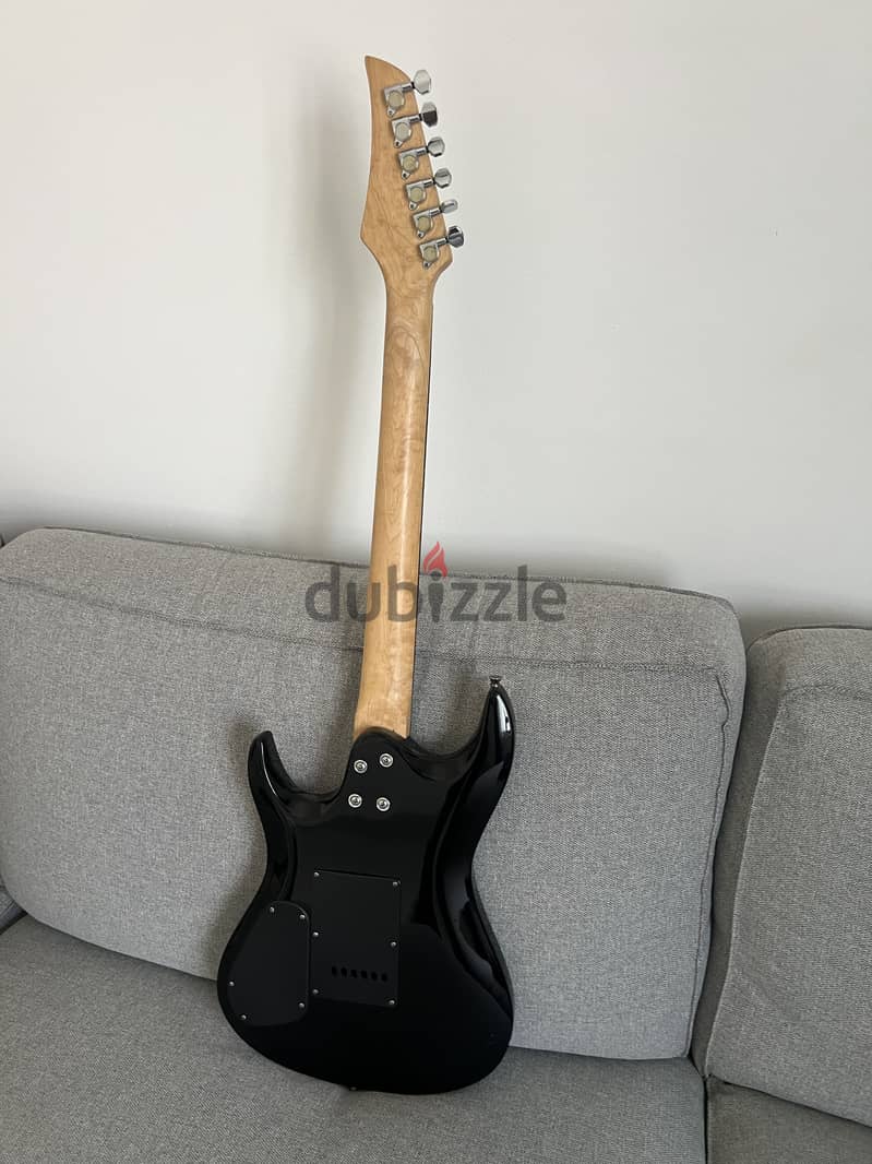 Used Electric Guitar 1