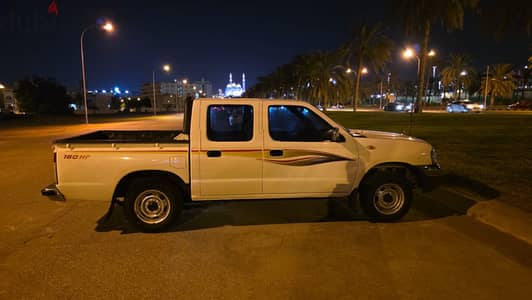 Nissan 2012 pickup