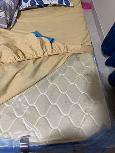 King size bed without coat for sale