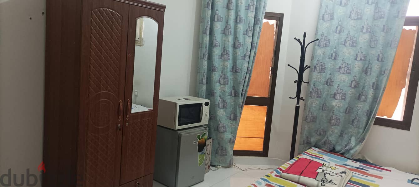 furnished room for singles 5
