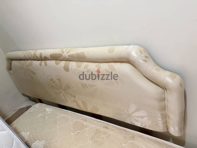 One bed 2 mattress for sale 3