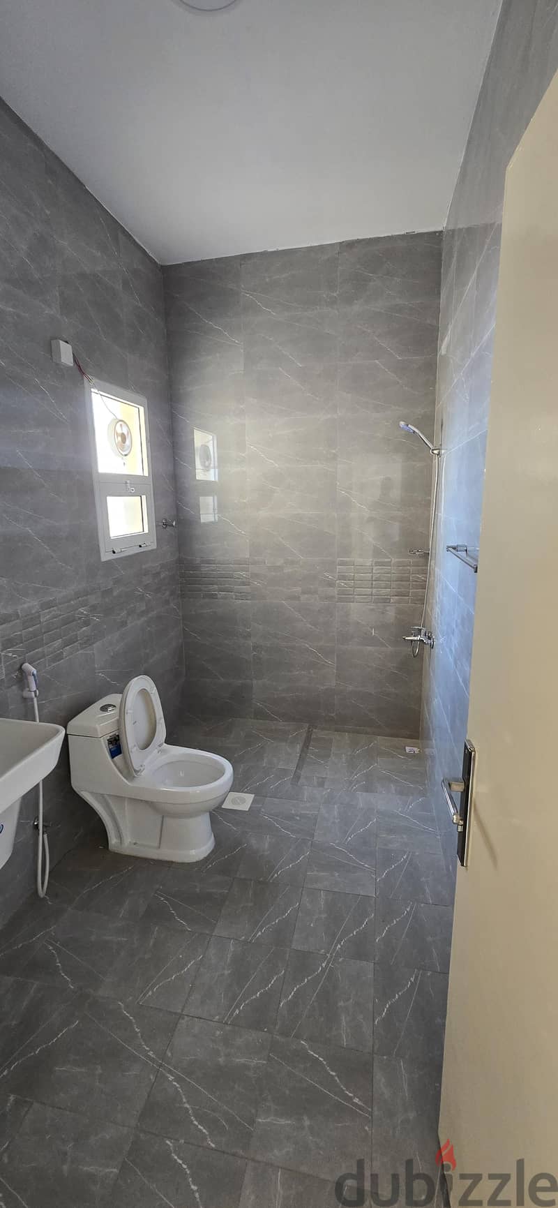 ROOM FOR RENT AL KHUWAIR - غرف للايجار  الخوير 2