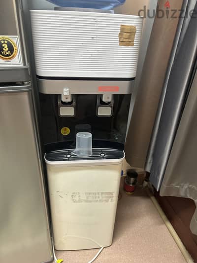 Power Water Dispensor - cool and Hot