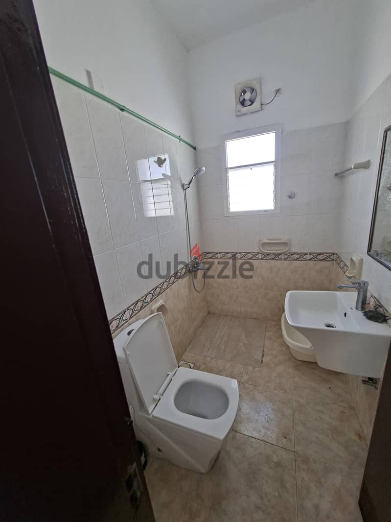 studio for rent in alkwiar 33  ستوديو للايجار فى الخوير 33 1