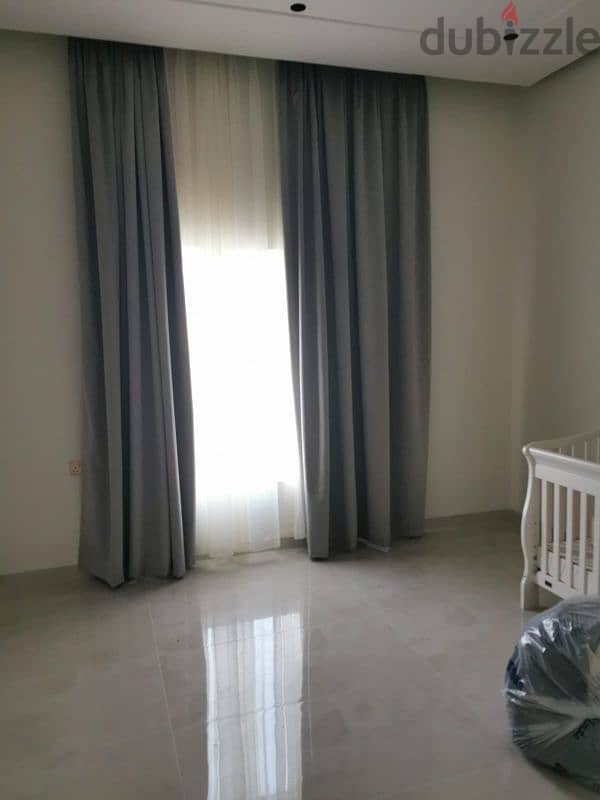 urgent sale for luxury curtains almost almost new 3