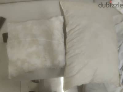 free used Pillows for sofa and bed