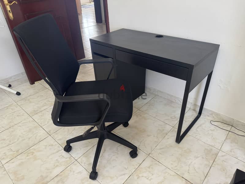 Like New computer table with chair for sale 9