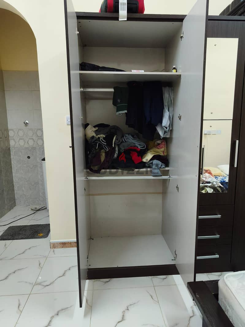4-Door Wooden Wardrobe with Mirror & Drawers – For Sale 2