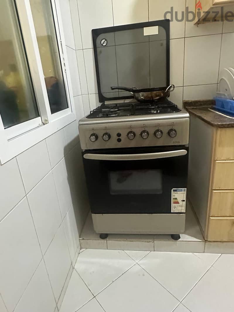 Super general cooking range and oven: 1