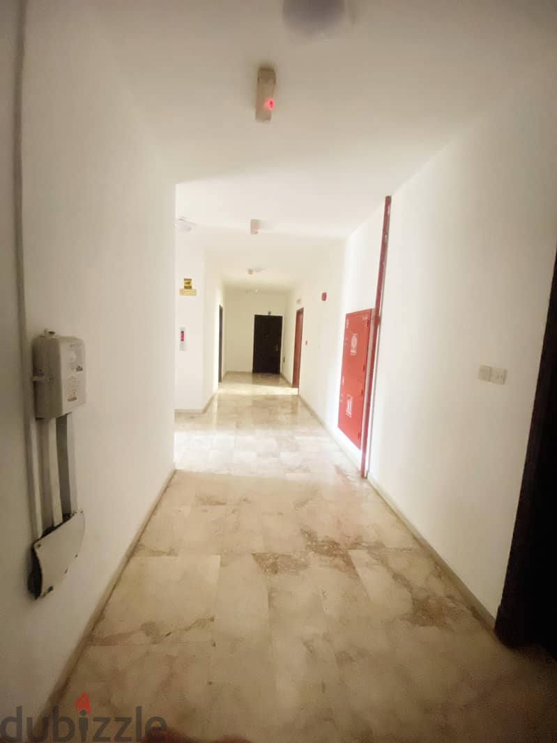bed space available for man 6