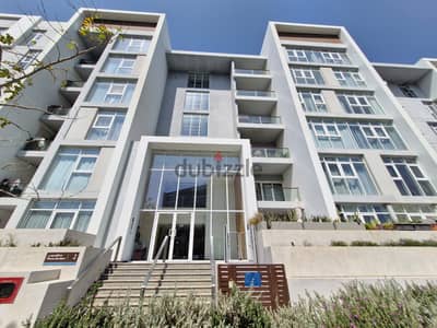 2 BR Elegant Apartment in Marsa Gardens – Al Mouj with Amenities