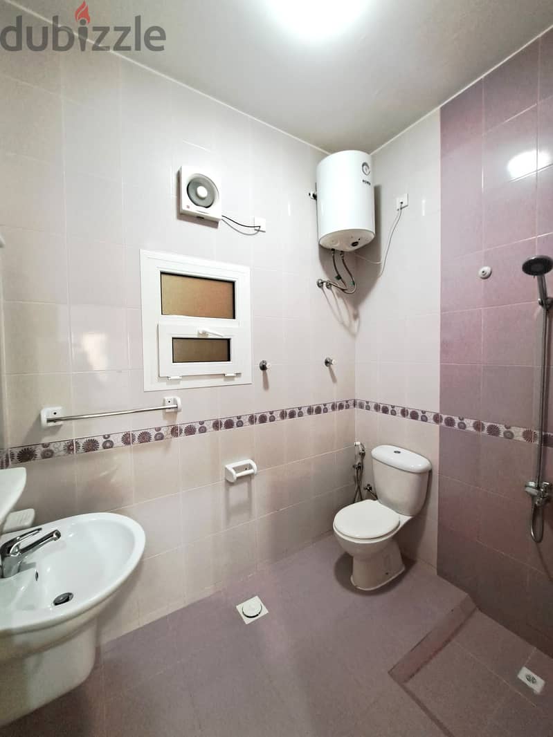 Comfortable 4 BHK Villa for Rent in Azaiba 11