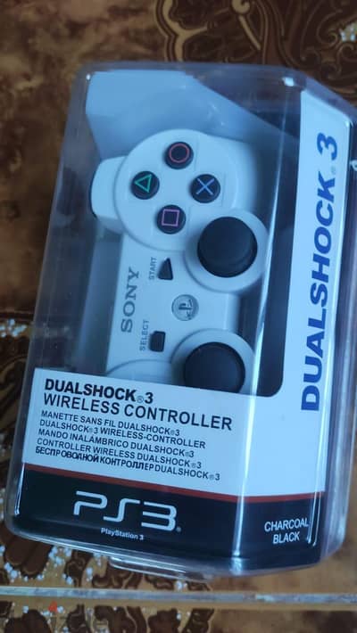 Playstation 3 controller  each 8 ryals message me WhatsApp 79784802