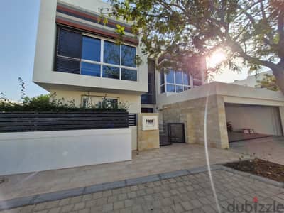 4 BR + Maid’s Room Elegant Spacious Villa in Al Mouj
