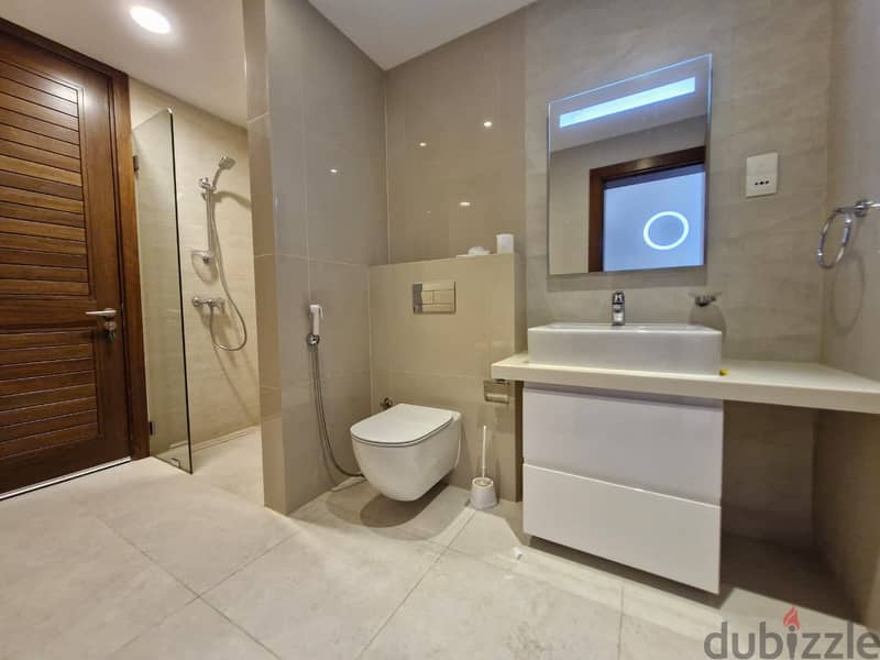 4 BR + Maid’s Room Elegant Spacious Villa in Al Mouj 9