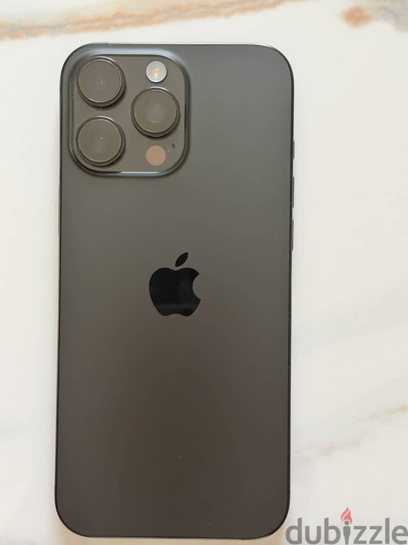Apple iPhone 16 pro max 1