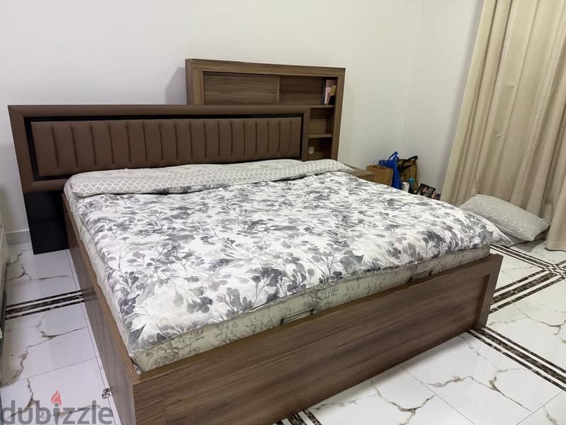 Elegant Bedroom Set for Sale  3