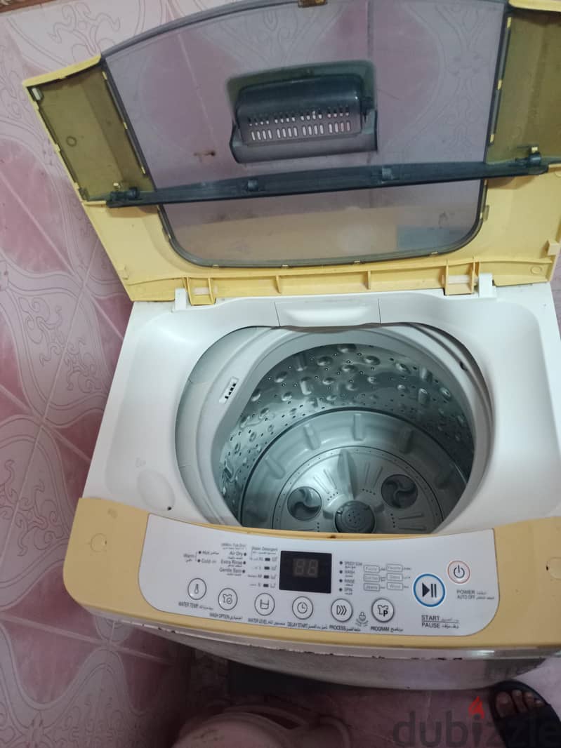 LG automatic washing machine in 7 kg very good condition 1