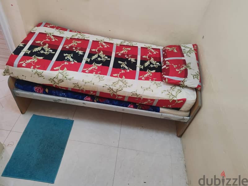 only bachelor bedspread available nicely room attest washroom 6