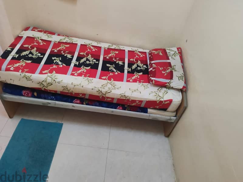 only bachelor bedspread available nicely room attest washroom 7